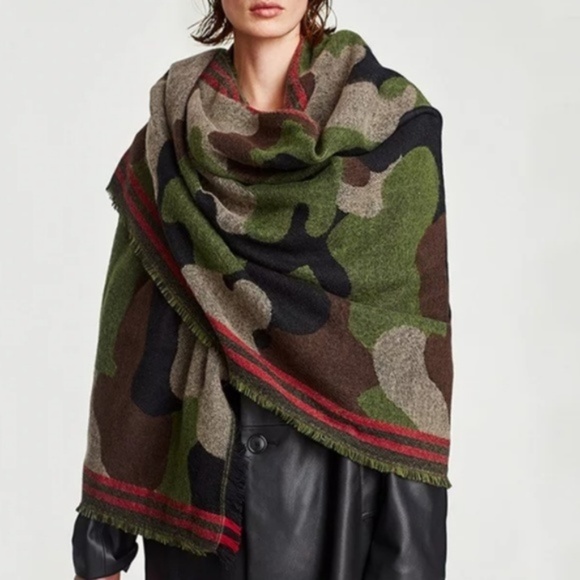Camo Print Oversized Scarf / Wrap red stripes - Picture 2 of 5